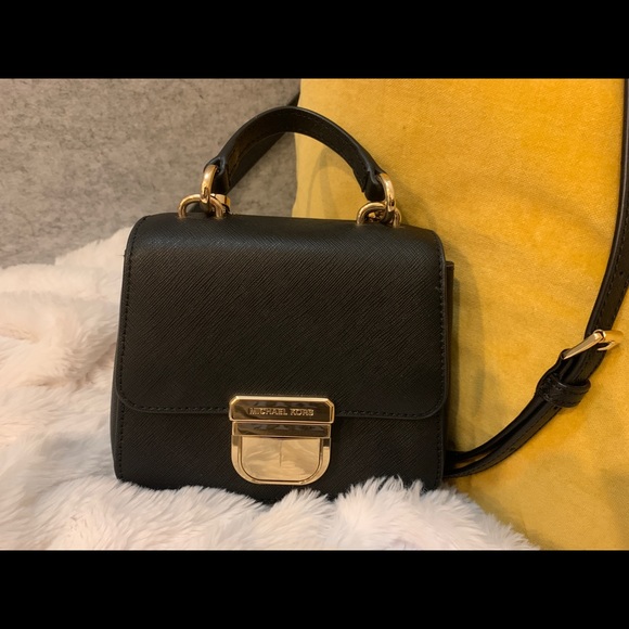 Mini Michael Kors Black Leather Purse - Crossbody - Picture 1 of 17